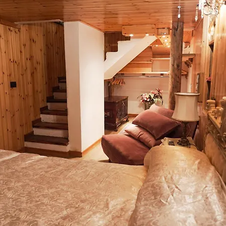 Imperial Elegance In Courmayeur City Center Appartement