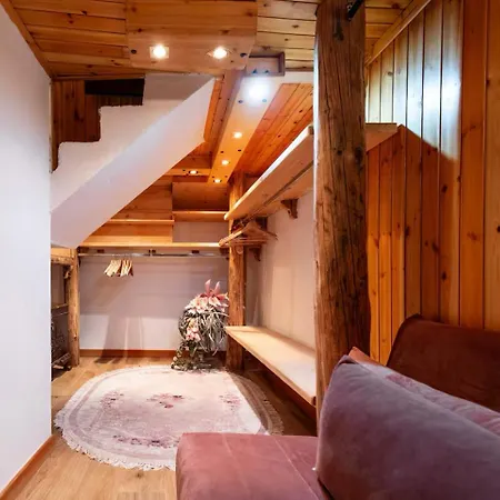 Imperial Elegance In Center Courmayeur