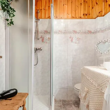 Imperial Elegance In Center Apartment Courmayeur