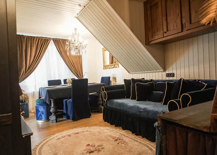 Petite Maison In Centro A Apartment Courmayeur